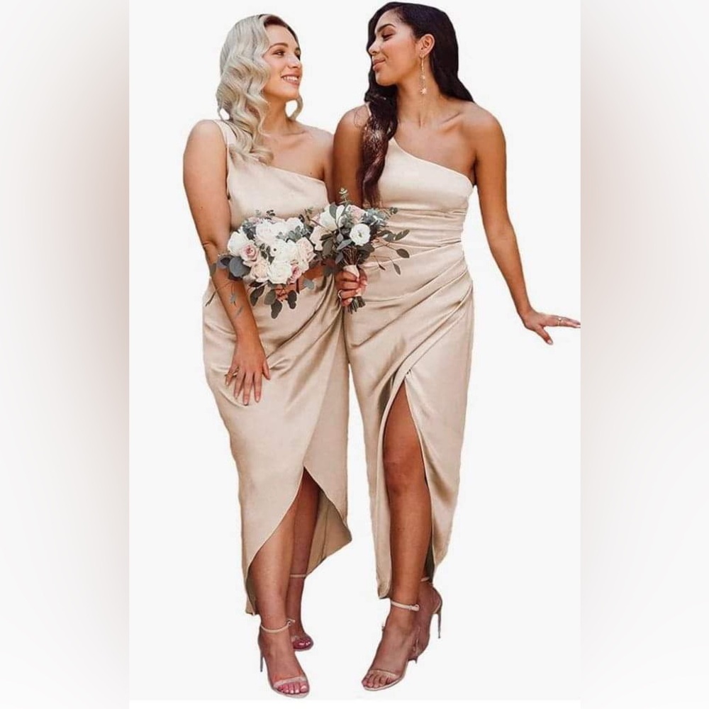 Satin champagne 1 shoulder dress